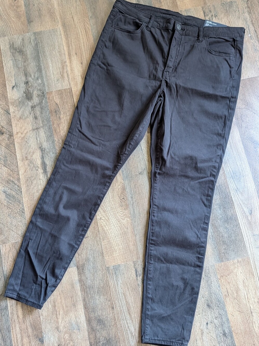 NWT American Eagle Next Level Stretch High Rise Jegging Black 16 Standard - Picture 1 of 5